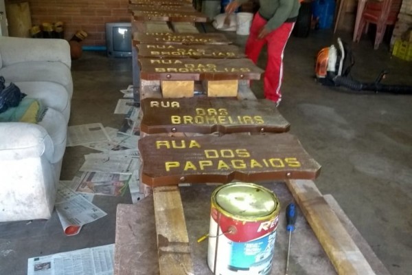 Restauração das Placas de Rua